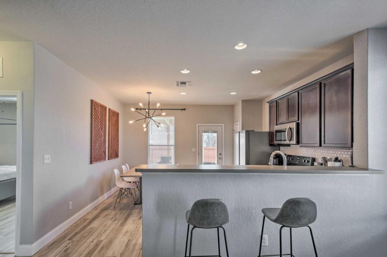 San Antonio Home With Patio And Grill Near Seaworld! ภายนอก รูปภาพ